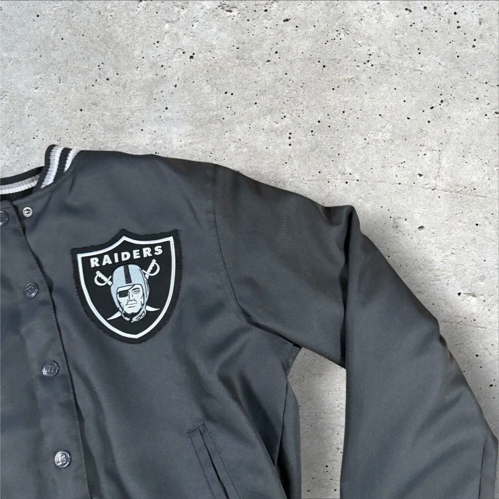 NFL Team Apparel Las Vegas Raiders Bomber Jacket Youth Large Black Varsity